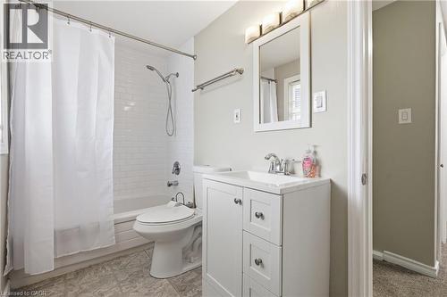 48 Windom Road Unit# I, Kitchener, ON - Indoor Photo Showing Bathroom