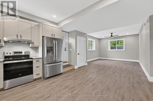 Apartment Living Room - 1093 Highway 141 Drive, Seguin, ON 