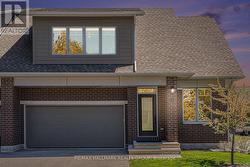 17 LEEMING DRIVE Ottawa, ON K2H 5P6