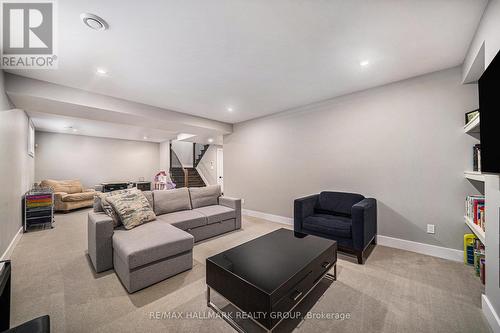 17 Leeming Drive, Ottawa, ON 