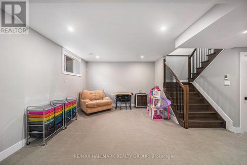 17 Leeming Drive, Ottawa, ON 