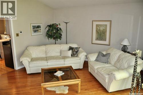 1 Maclean Crescent, Saskatoon, SK 