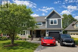 Close to Burlington's Vibrant Downtown Core! - 