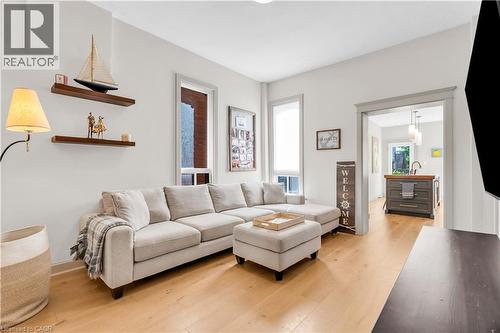 76 Pearl Street N, Hamilton, ON 
