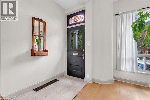 76 Pearl Street N, Hamilton, ON 