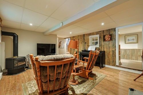 Salle familiale - 24  - 26 Ch. Des Écureuils, Ripon, QC 