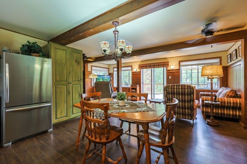 Salle à manger - 24  - 26 Ch. Des Écureuils, Ripon, QC 