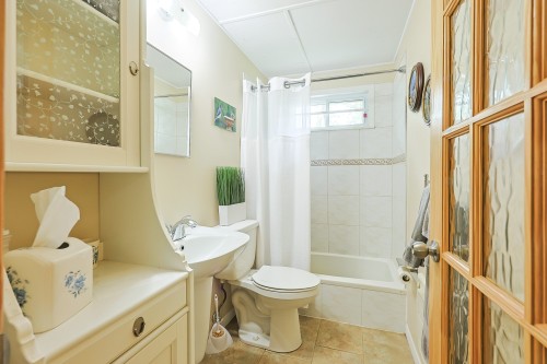 Salle de bains - 28 Ch. Des Écureuils, Ripon, QC 