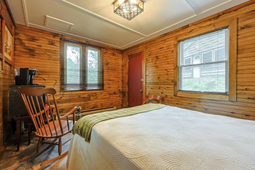 Chambre à coucher - 28 Ch. Des Écureuils, Ripon, QC 