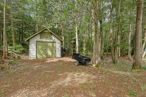 Garage - 28 Ch. Des Écureuils, Ripon, QC 