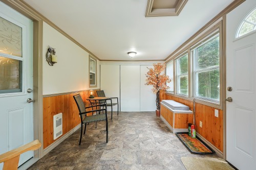 Véranda - 28 Ch. Des Écureuils, Ripon, QC 