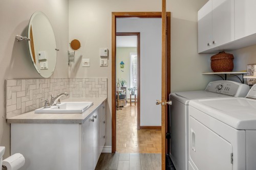 Salle de bains - 100 Rue Éric, Québec (Charlesbourg), QC 