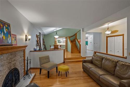 325 Headmaster Row, Winnipeg, MB 