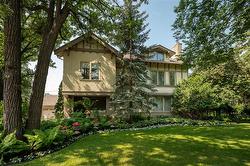 134 Harrow ST  Winnipeg, MB R3M 2Z1