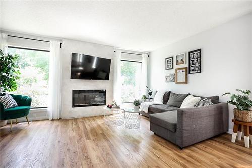 11 Hobart Pl, Winnipeg, MB 