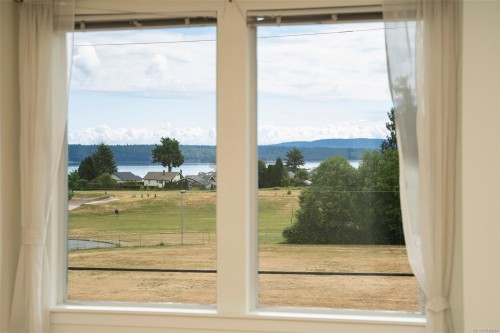 #204-9916 Daniel St, Chemainus, BC 