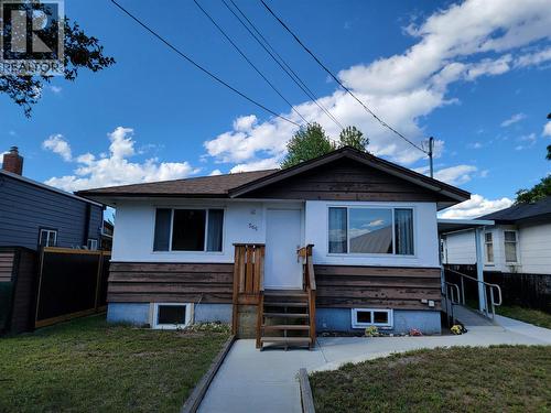 565 Eckhardt Avenue W  Penticton, BC V2A 2A5