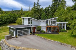 4772 Rocky Point Rd Metchosin, BC V9C 4G1