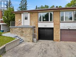 3361 THE CREDIT WOODLANDS  Mississauga, ON L5C 2J9