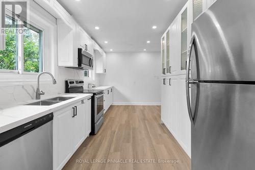 3361 The Credit Woodlands, Mississauga, ON 