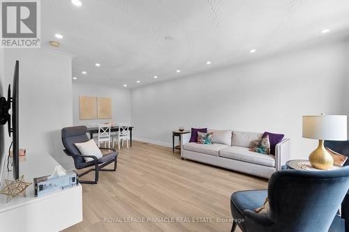 3361 The Credit Woodlands, Mississauga, ON 
