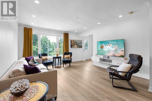 3361 The Credit Woodlands, Mississauga, ON 