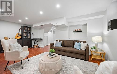 2470 Strathmore Crescent, Mississauga, ON 