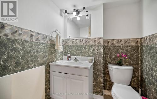 2470 Strathmore Crescent, Mississauga, ON 