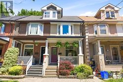 8 BALTIC AVENUE Toronto, ON M4J 1S2