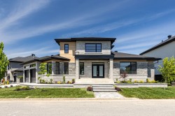 1145 Rue Jean-Vallerand  Boucherville, QC J4B 0H5
