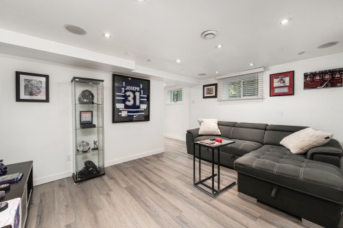 Bureau - 119 Evergreen Drive, Beaconsfield, QC 