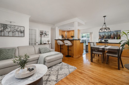 Salon - 119 Evergreen Drive, Beaconsfield, QC 