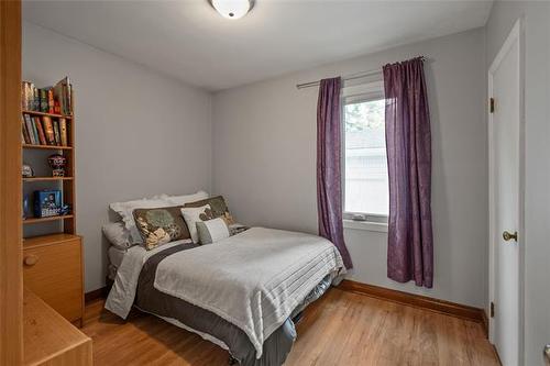 1268 Riddle Ave, Winnipeg, MB 