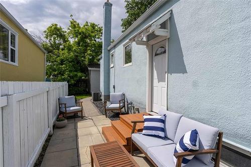 1268 Riddle Ave, Winnipeg, MB 