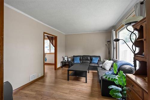 1268 Riddle Ave, Winnipeg, MB 