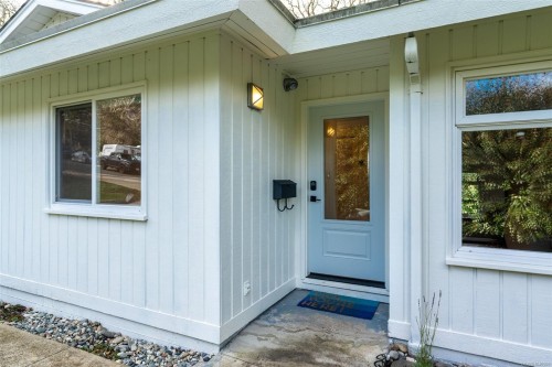 4285 Caen Rd, Saanich, BC 