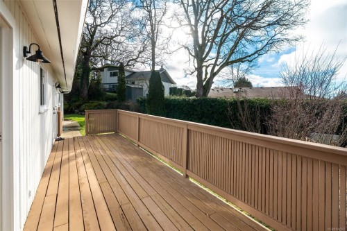 4285 Caen Rd, Saanich, BC 