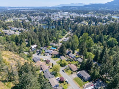 3716 Howden Dr, Nanaimo, BC 