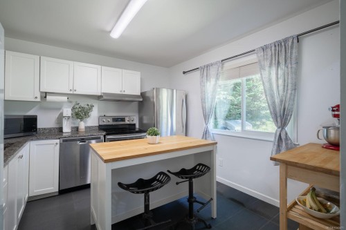 3716 Howden Dr, Nanaimo, BC 