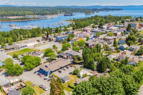 117 Kitchener St, Ladysmith, BC 