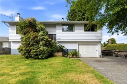 1550 Larch Rd Ucluelet, BC V0R 3A0