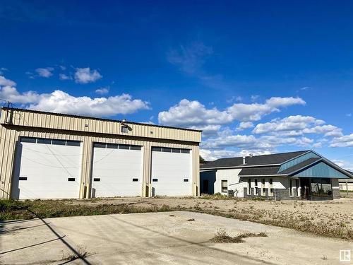 5424 53 Ave, Drayton Valley, AB 