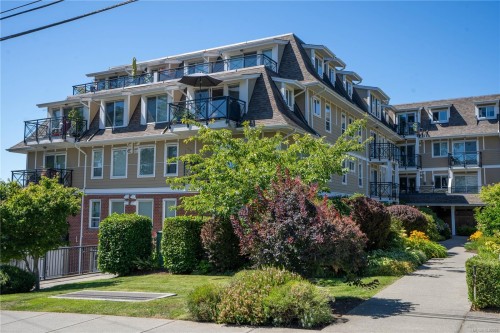 #204-4536 Viewmont Ave  Saanich, BC V8Z 5L2