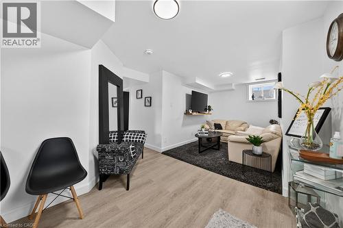 31 Compass Trail, Cambridge, ON 