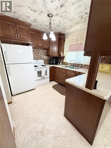 722 Washington Drive, Weyburn, SK 