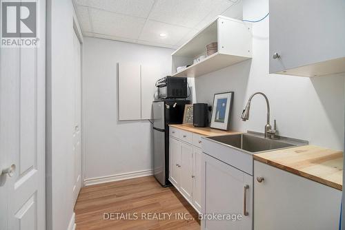13 Willowview Way, Ottawa, ON 