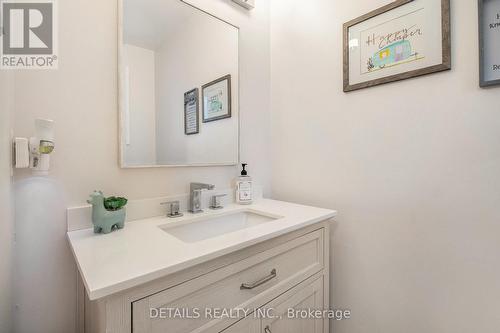 13 Willowview Way, Ottawa, ON 