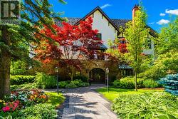 305 - 71 OLD MILL ROAD Toronto, ON M8X 1G9