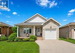 325 TAIT CRESCENT Centre Wellington (Fergus), ON N1M 3P8