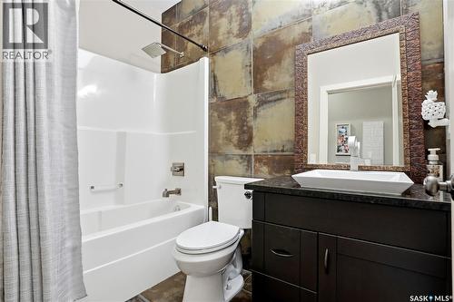 238 Greenfield Crescent, Saskatoon, SK 